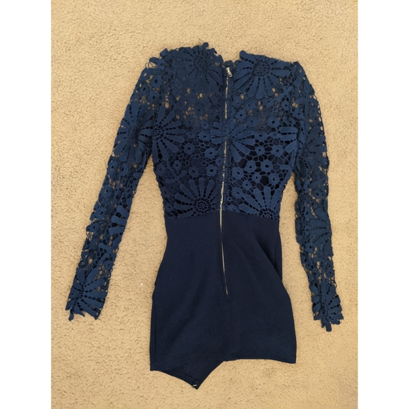 Lace Bodycon Dress - Picture 2 of 3